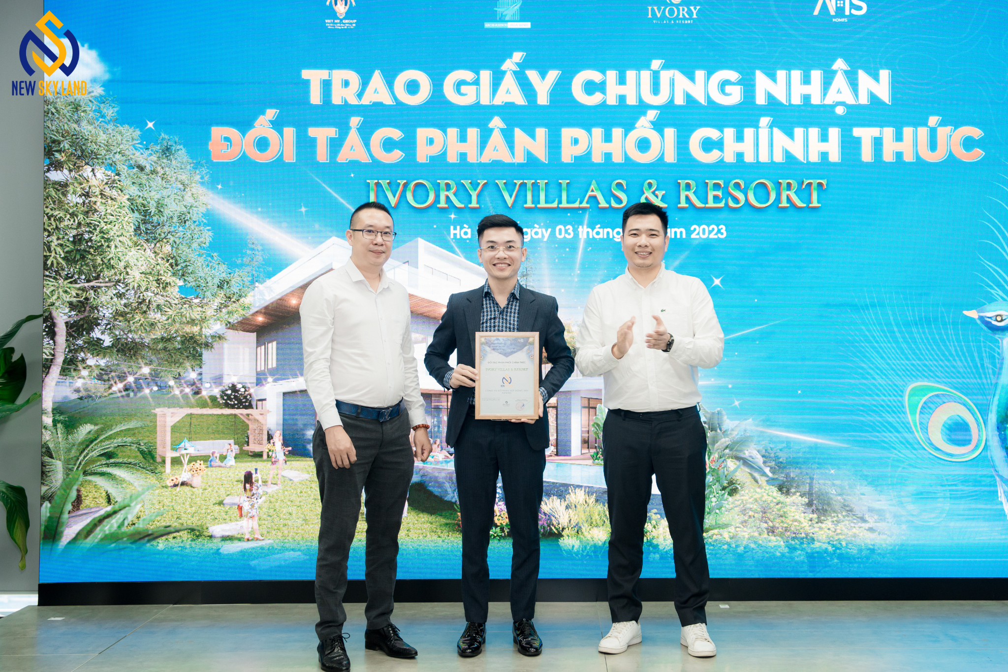 NEW SKY LAND CHÁY HẾT MÌNH TRONG BUỔI LỄ KICK OFF IVORY VILLAS & RESORT – TINH HOA KHỔNG TƯỚC NGỰ SƠN